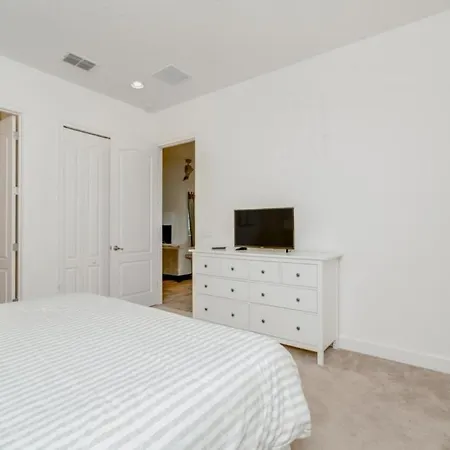 Beautiful Home Near Disney With Private Pool! Villa